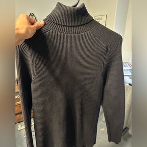 Textured/ribbed turtle neck